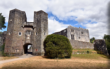 Berry Pomeroy: The Castle on the Hill and the Fates of the Pomeroys and the Seymours
